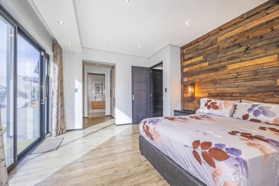 5 Bedroom Property for Sale in Elim Western Cape